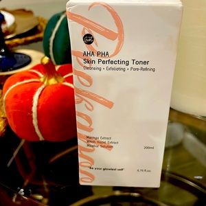 Peekaboo AHA PHA Skin Perfecting Toner